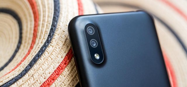 8 best phones under $200: Our picks for budget phones that still work great