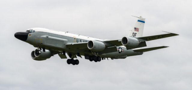 Touch of gray: The Air Force can’t retire the Boeing 707
