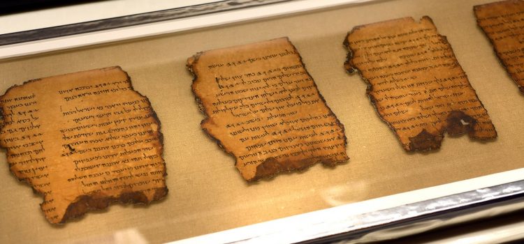 AI Helps Prove Two Scribes Wrote Text of a Dead Sea Scroll