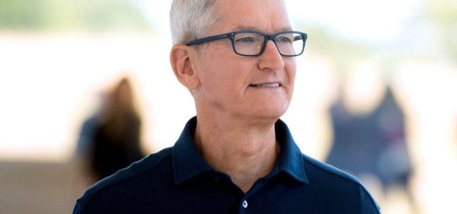 Apple’s Tim Cook Posts Tribute to Steve Jobs