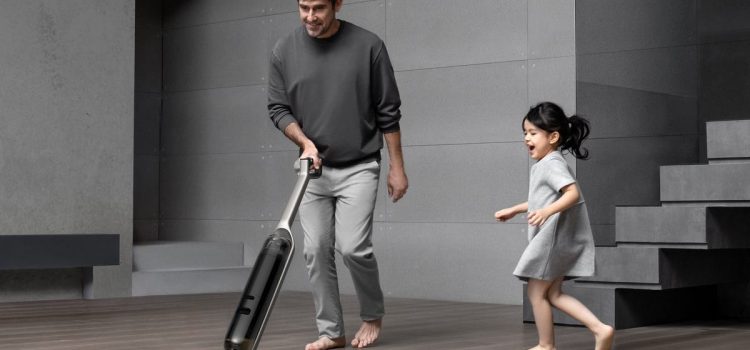 The Impressive New Eufy Mach V1 Ultra Cordless Vacuum Has a Built-In Steam Mop (Hands-On)