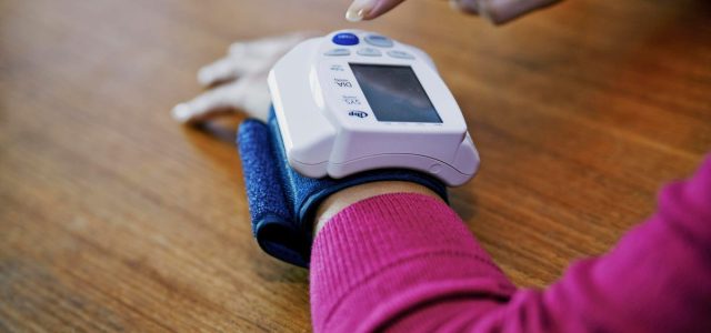 The 5 Best Blood Pressure Monitors for 2023: Tested by Our Experts
