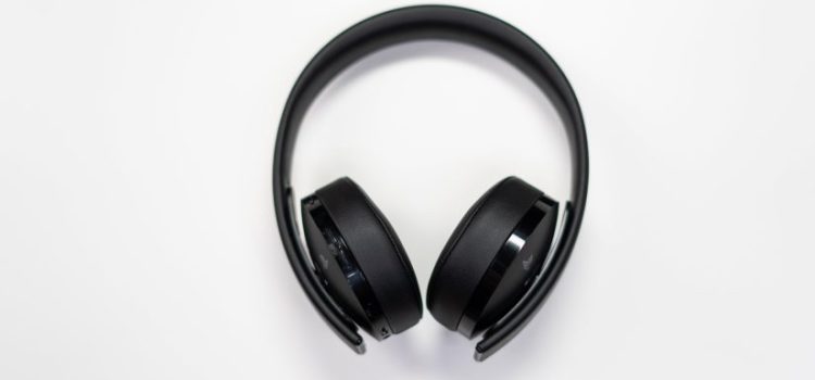 Gaming: Hearing loss could affect gamers who turn up the volume