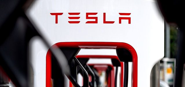 As Questions Swirl Around Tesla’s Superchargers, the Race Is On to Fill the Power Gap