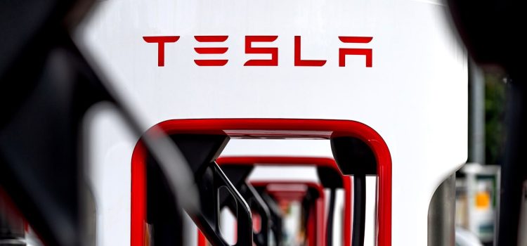 As Questions Swirl Around Tesla’s Superchargers, the Race Is On to Fill the Power Gap