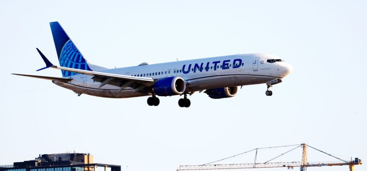 Mystery Object From ‘Space’ Strikes United Airlines Flight Over Utah
