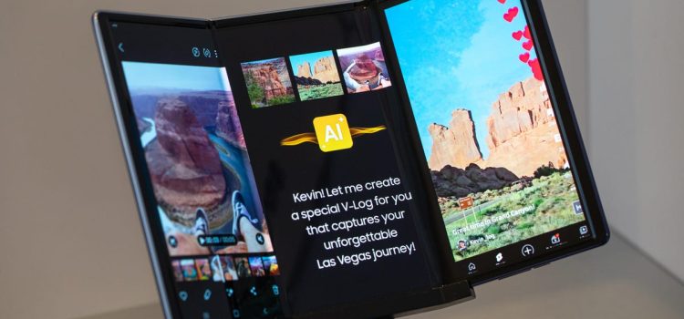 Samsung’s Wild-Looking Tri-Fold Phone Debuts at APEC Summit in South Korea