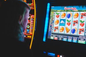 UKGC data shows shifting UK gambling behavior as revenue nears $1.9B
