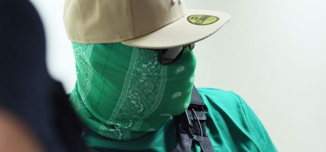 FBI Warns of Criminals Posing as ICE, Urges Agents to ID Themselves