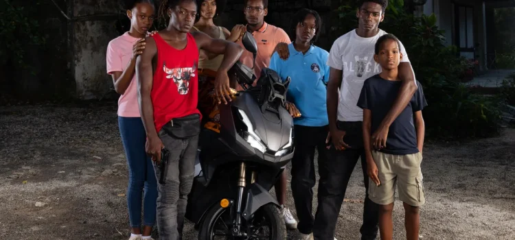 60 of the Best TV Shows on Netflix That Will Keep You Entertained