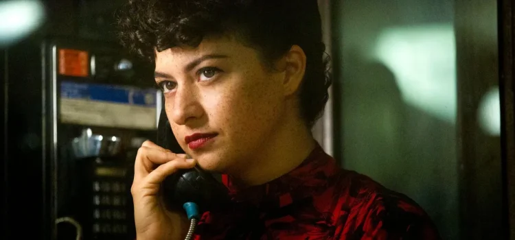 I Just Binged This Underhyped Hipster Comedy on Netflix. Color Me Obsessed